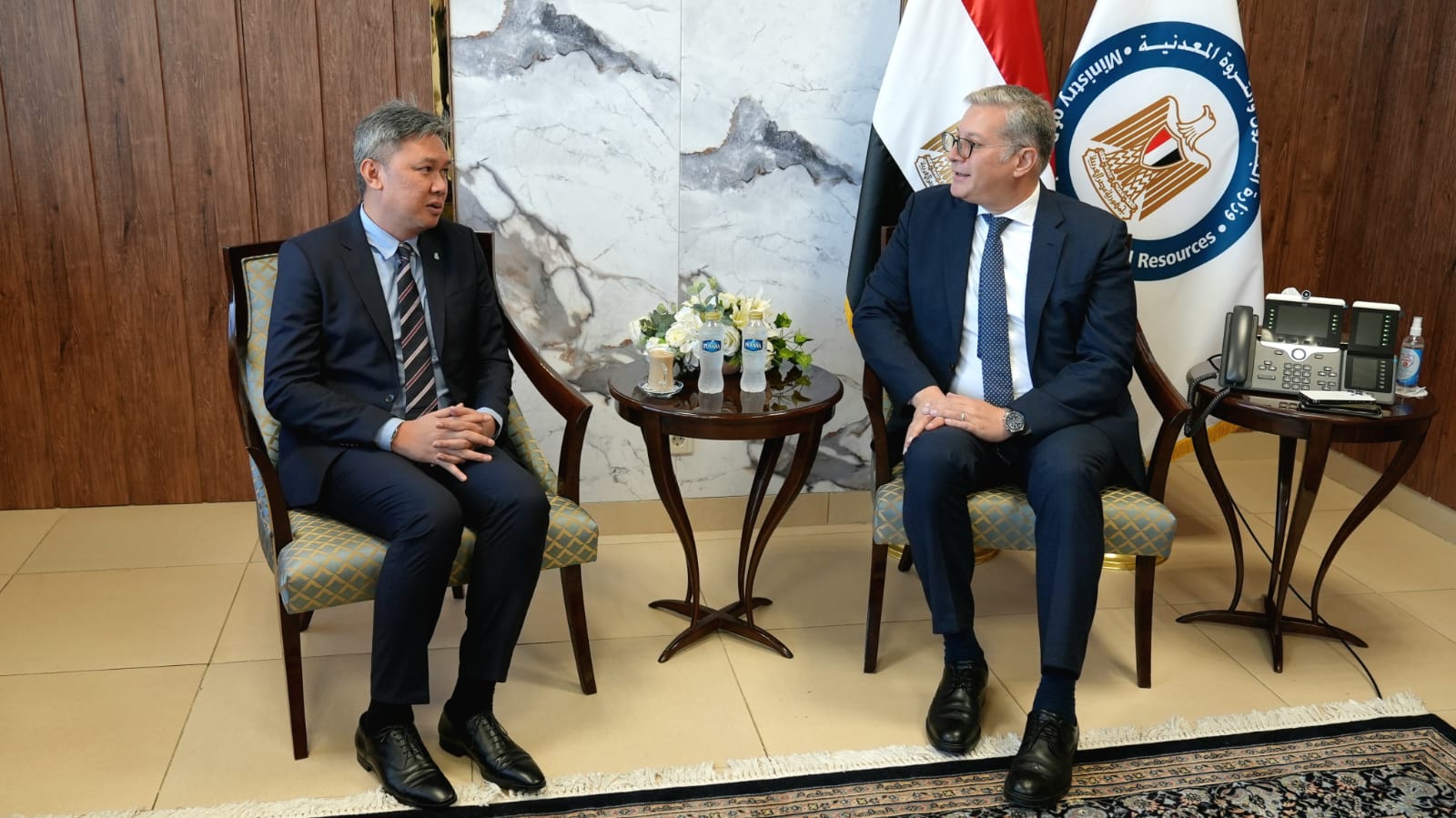 وزير البترول يبحث مع بتروناس الماليزية الشراكة بمجال الغاز الطبيعي